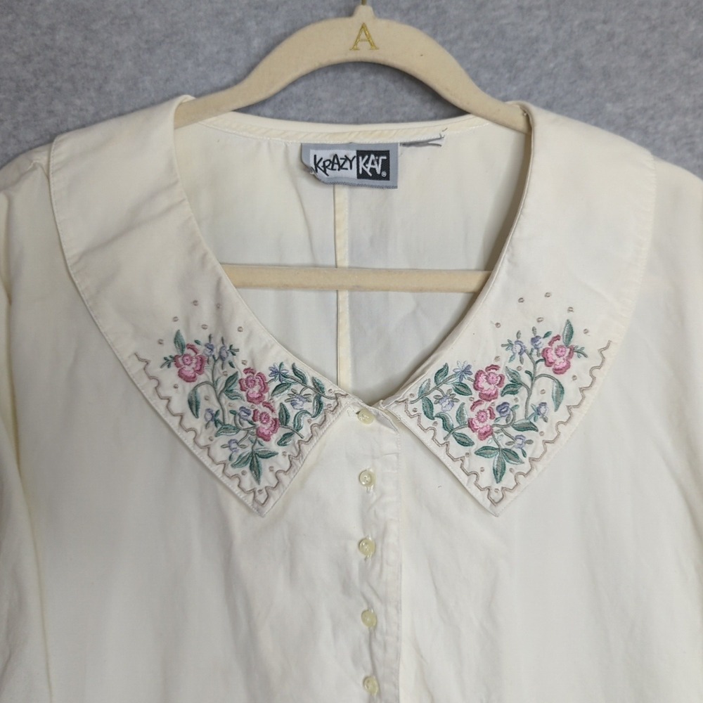 Vintage‎ Krazy Kat Floral Embroidered Collar Blouse Shirt feminine cottagecore